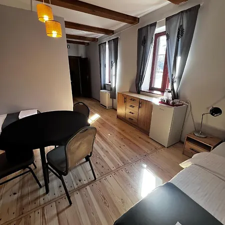 Hostel Gosciniec Folkier Zgierz Zewnętrze zdjęcie